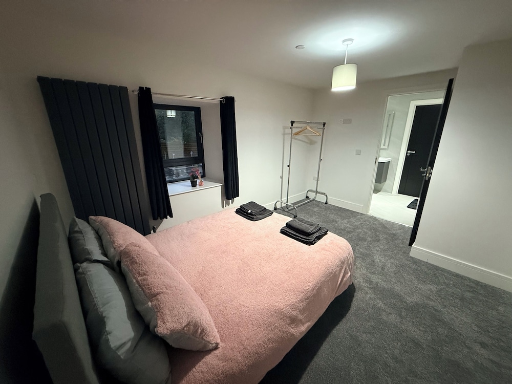 Luxury Home 5 Bedroom 3 Bathroom Games Room Parking, Foto 11