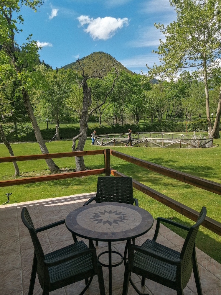 Family Bungalow, Lake View photo 1