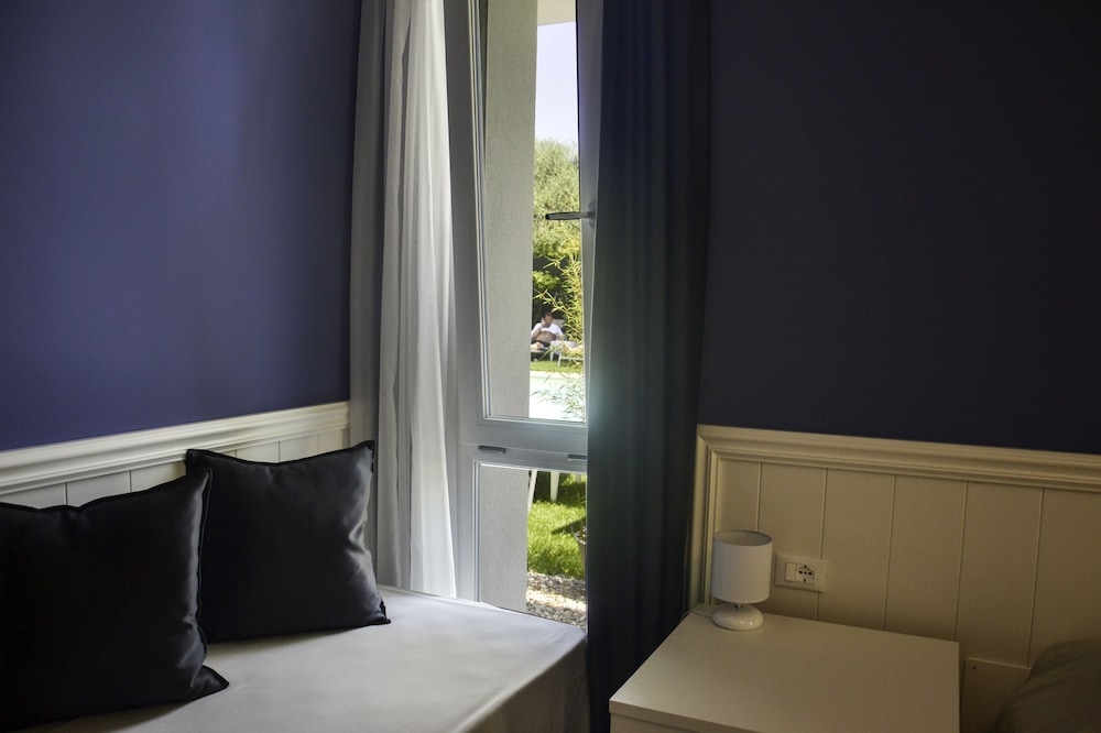 Standard Double Room photo 2