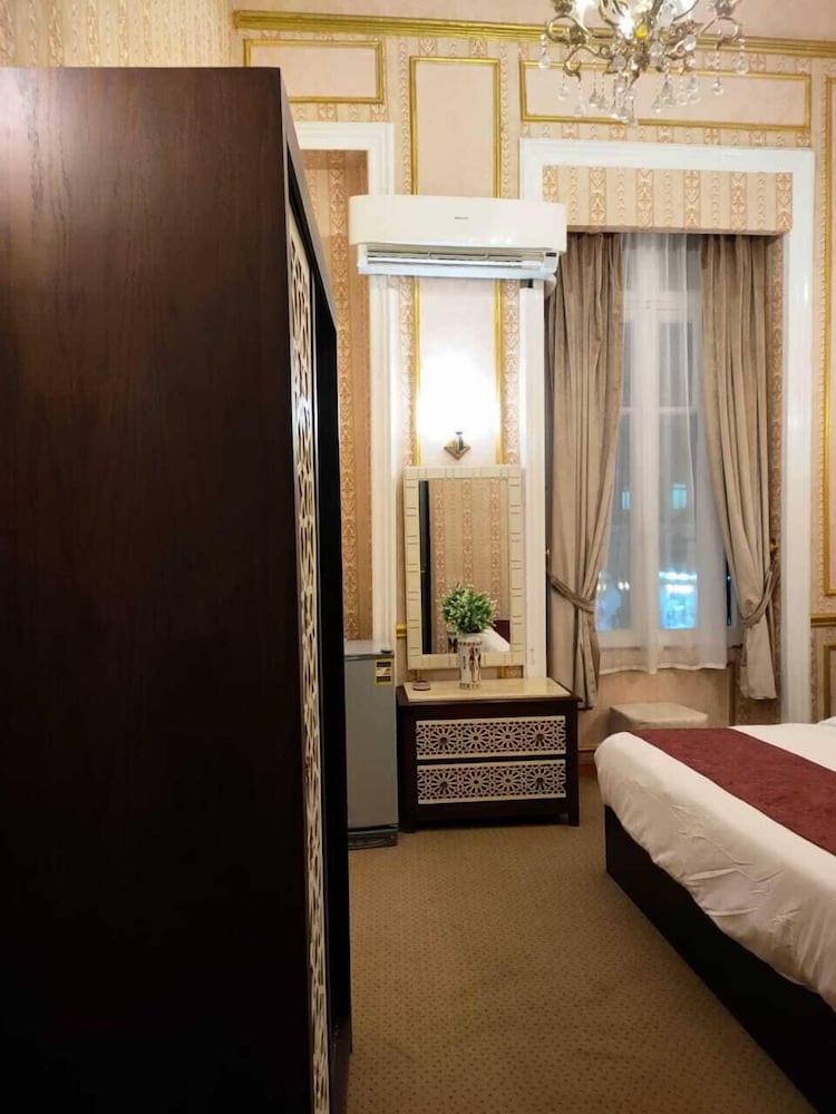 Deluxe Double or Twin Room, 2 Bedrooms, City View with Balcony