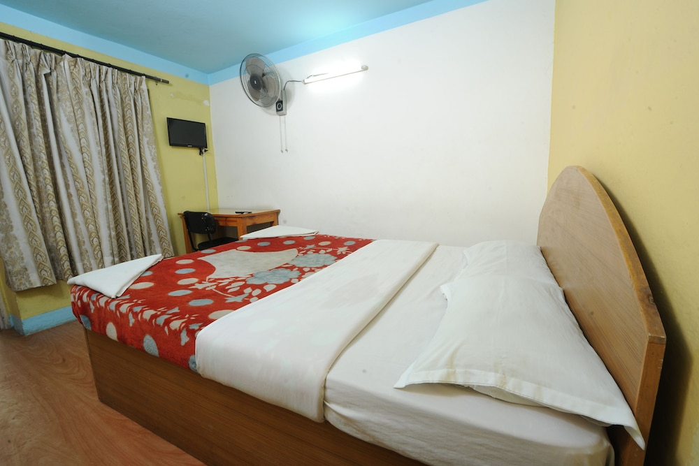 Basic Room, Shared Bathroom