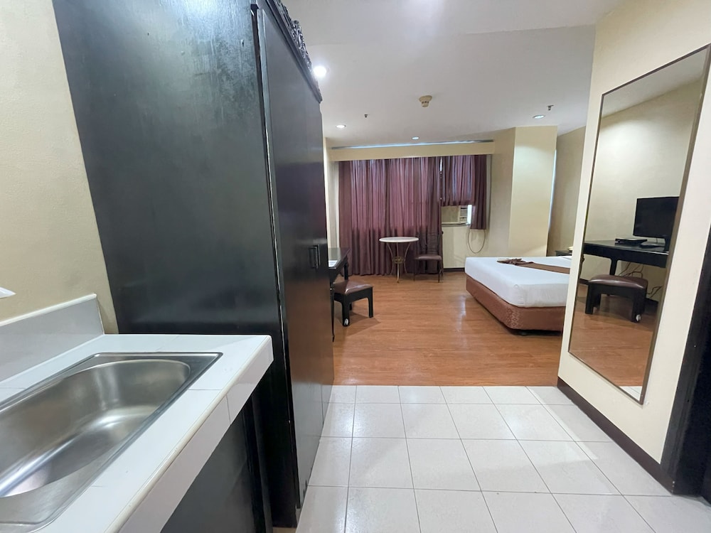 Deluxe Room - Photo 6