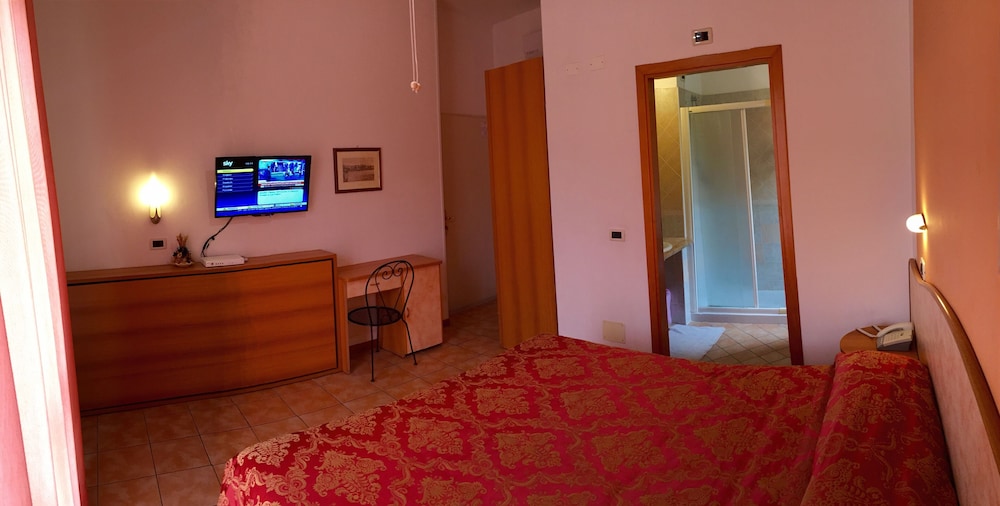 Standard Double Room photo 1