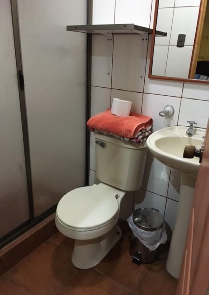 Studio (1 Bedroom)