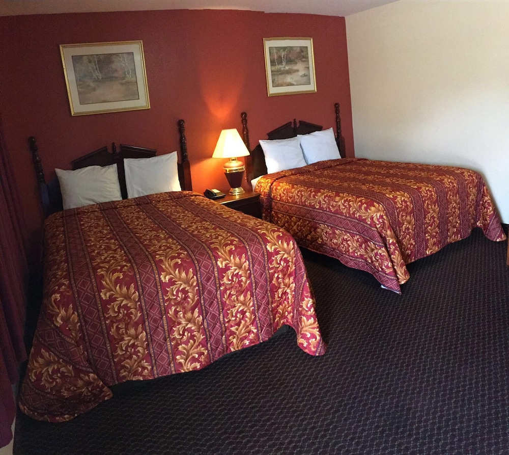 Basic Room, 2 Double Beds, Smoking