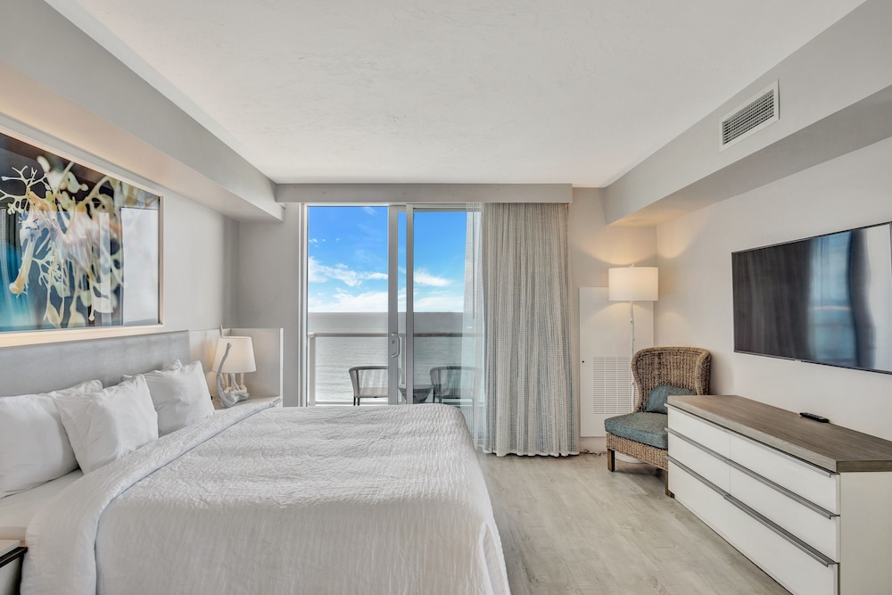 Oceanfront Classic Suite, 1 Bedroom - Photo 2