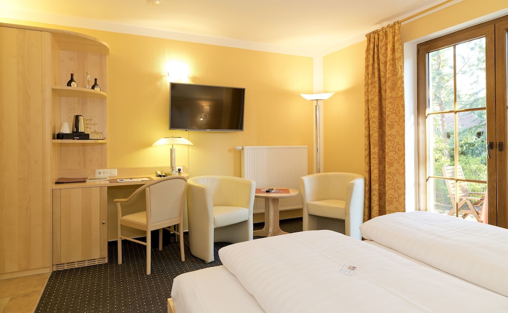 Double or Twin Room, Non Smoking photo 3