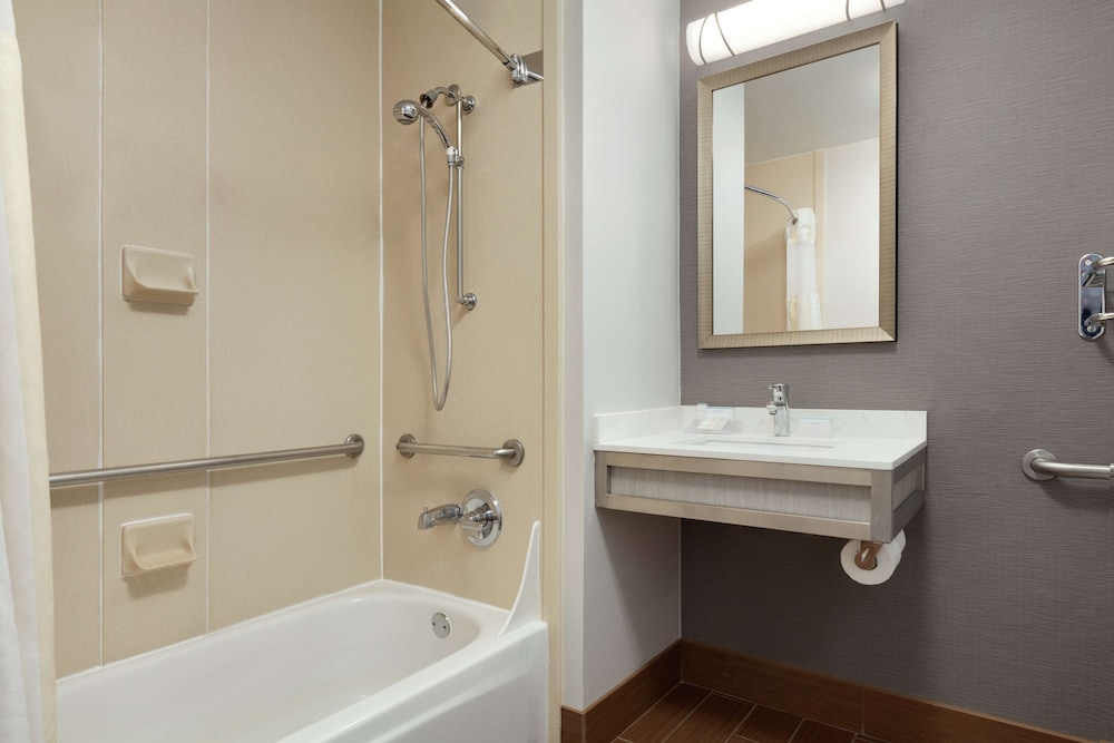 Room, Accessible - Photo 2
