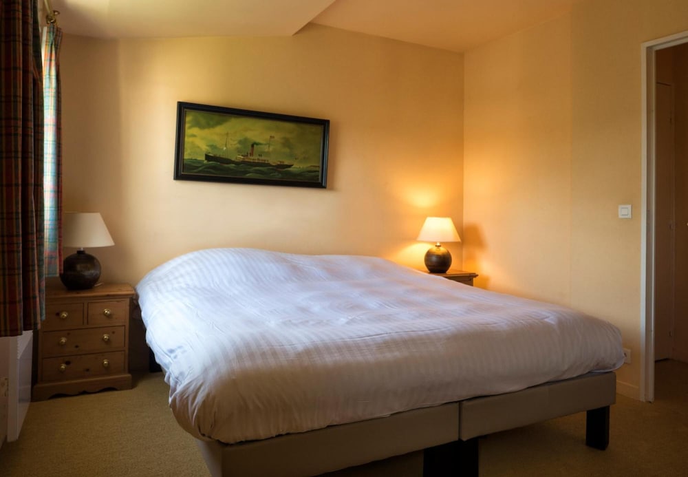 Superior Suite, 1 Bedroom - Photo 3
