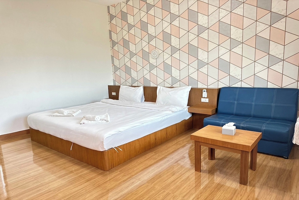 Deluxe Room - Photo 1