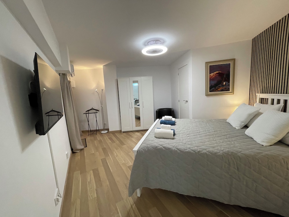 5. Annelie - Deluxe Double Room photo 2