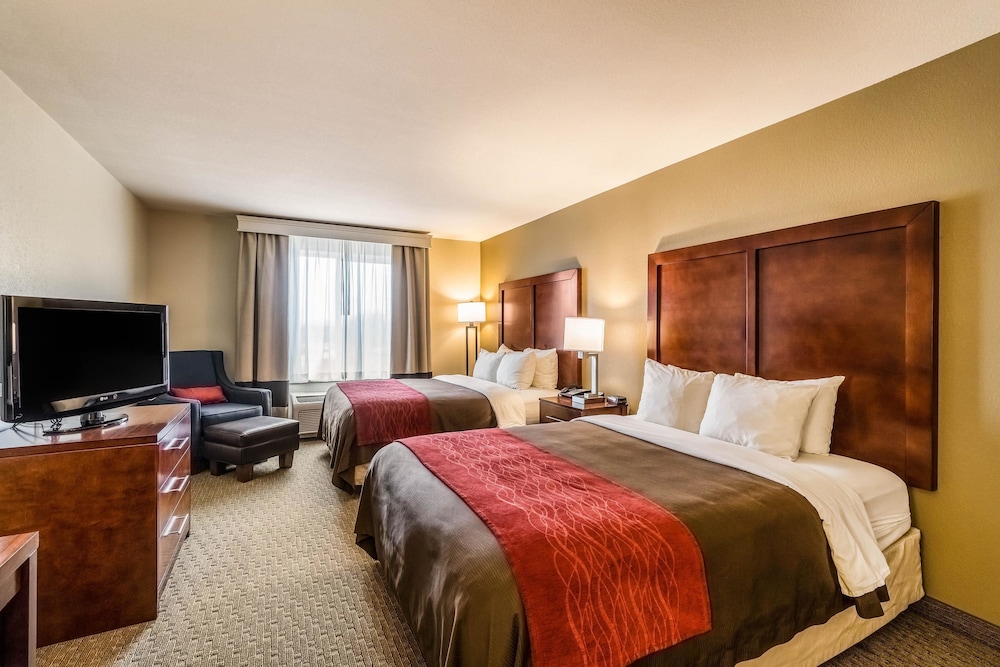 Standard Room, 2 Queen Beds, Non Smoking - Photo 4