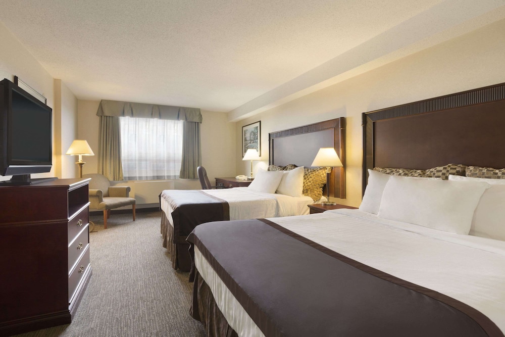 Standard Room, 2 Queen Beds, Non Smoking photo 1