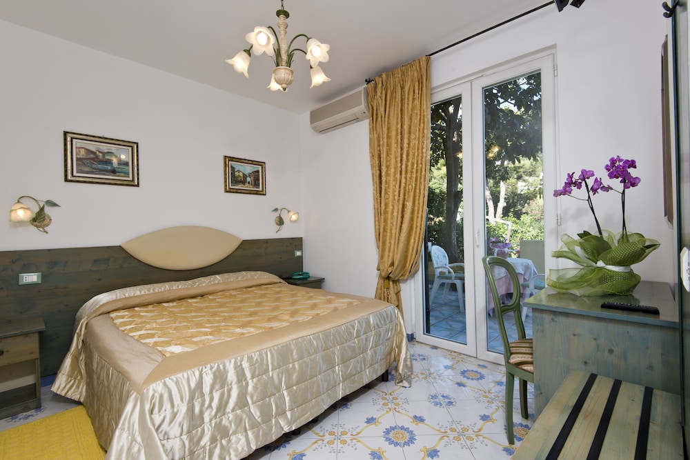Standard Double Room, Sea View photo 3