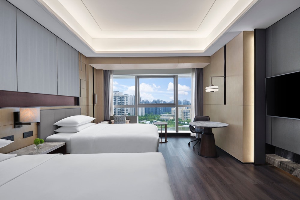Room, 2 Double Beds (View) photo 2