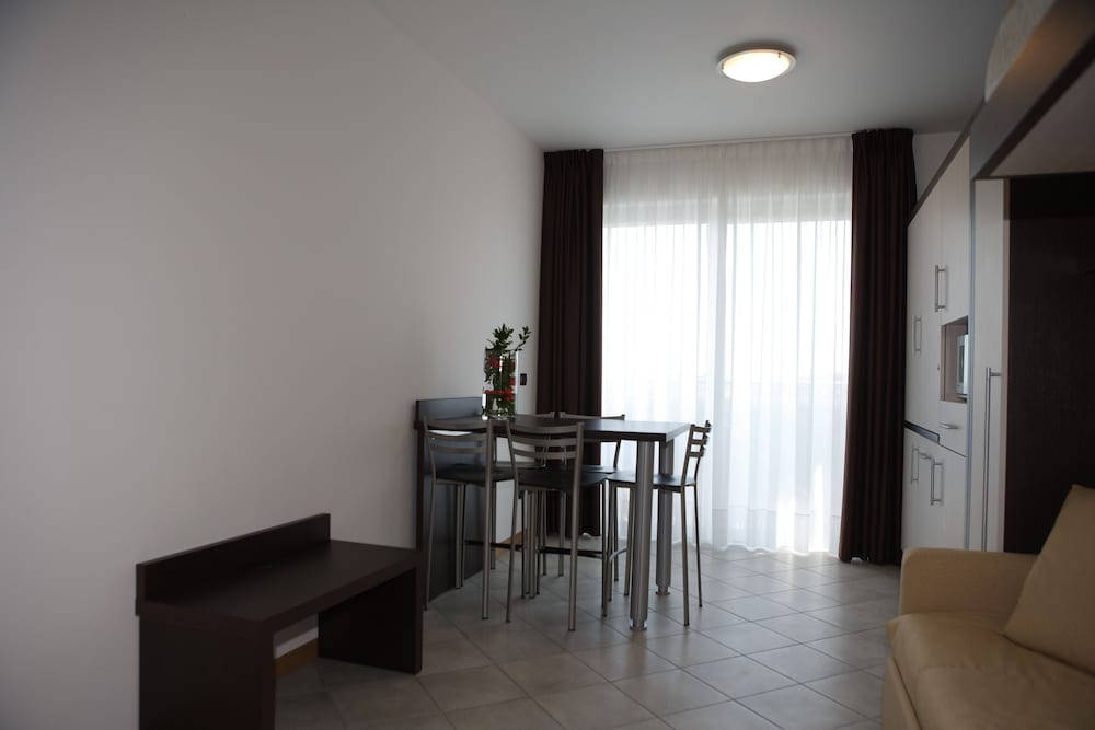 Suite (Easy) - Photo 7