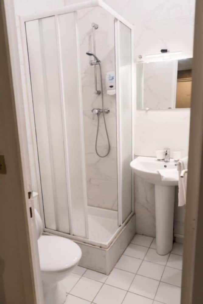 Classic Double or Twin Room photo 3