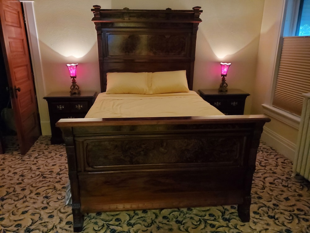Traditional Suite, Multiple Beds, Non Smoking, Private Bathroom photo 1