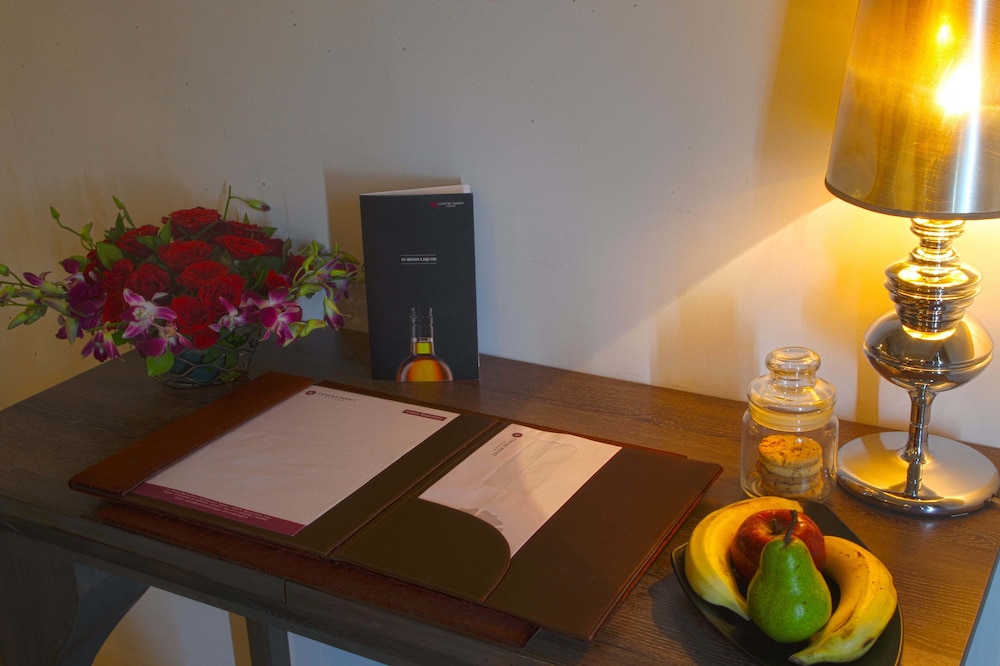 Executive Suite photo 3