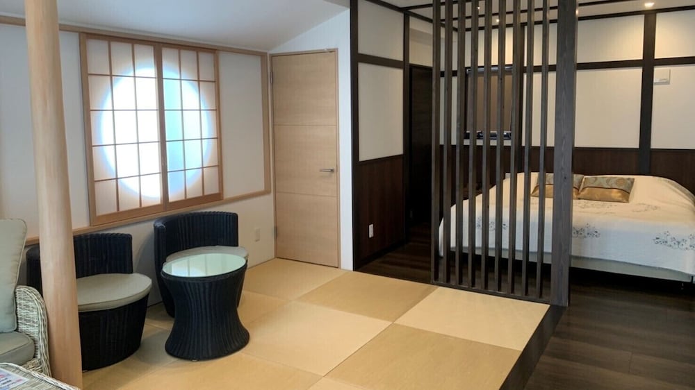 Japanese Western Room, King Bed (with stone bath, No Mountain View), Non Smoking