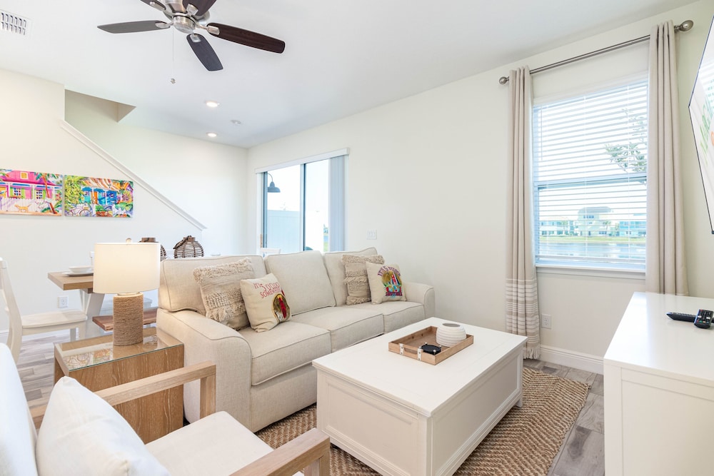 Townhome, Multiple Beds (Two-Bedroom Apartment)