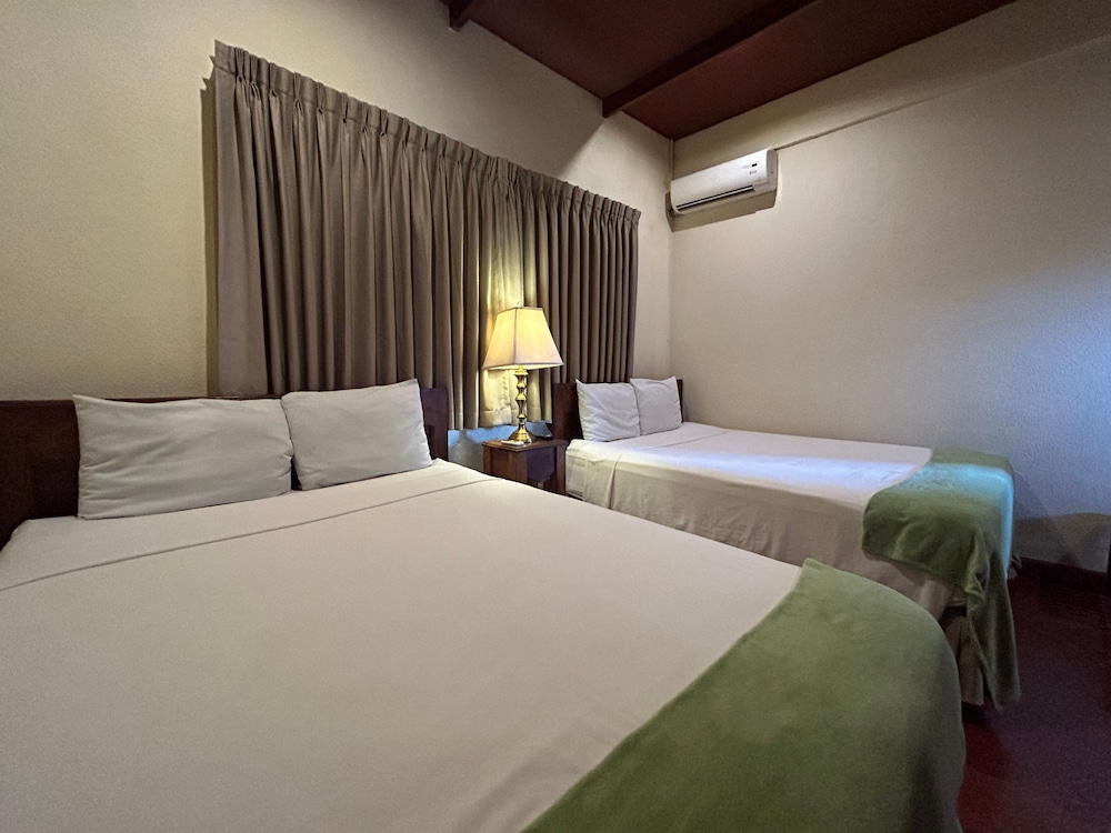 Standard Room - Photo 8