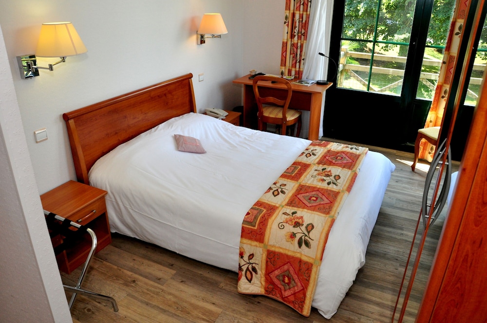 Standard Double Room photo 3