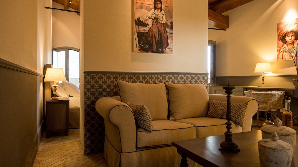 Panoramic Suite, Terrace, Garden View