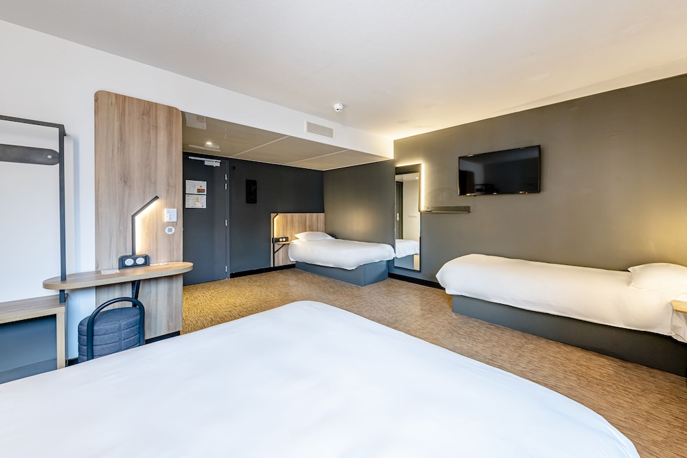 Quadruple Room - Photo 1