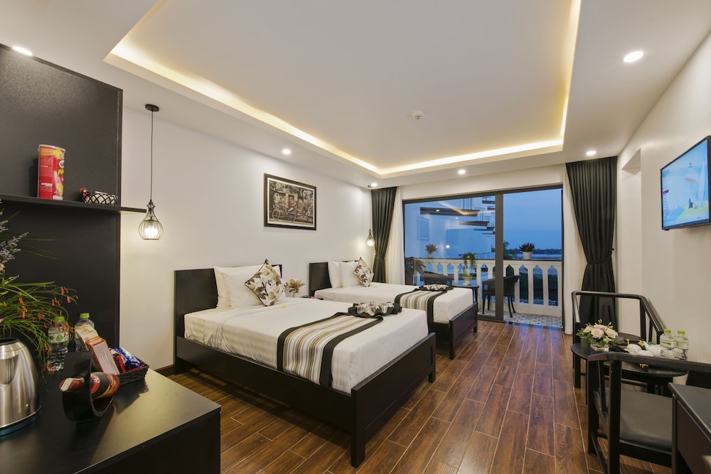 Junior Suite, Connecting Rooms, River View, photo 6