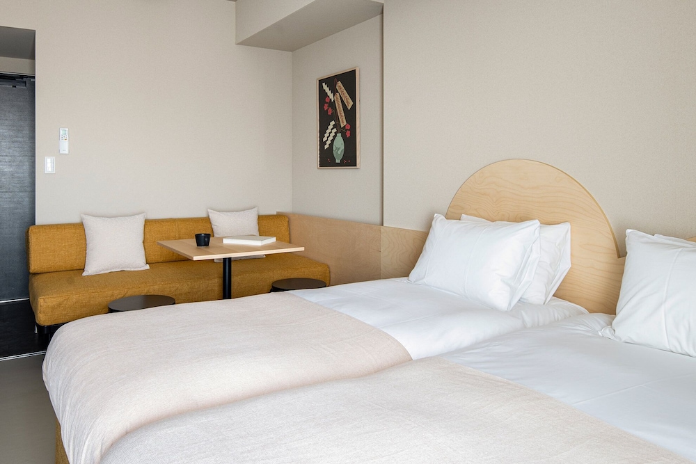 Base Studio Apartment photo 3