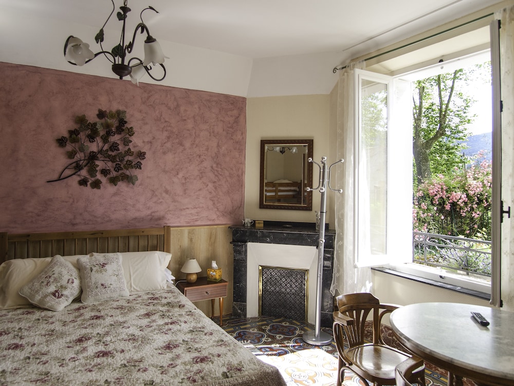 Room (Magnolia) photo 2