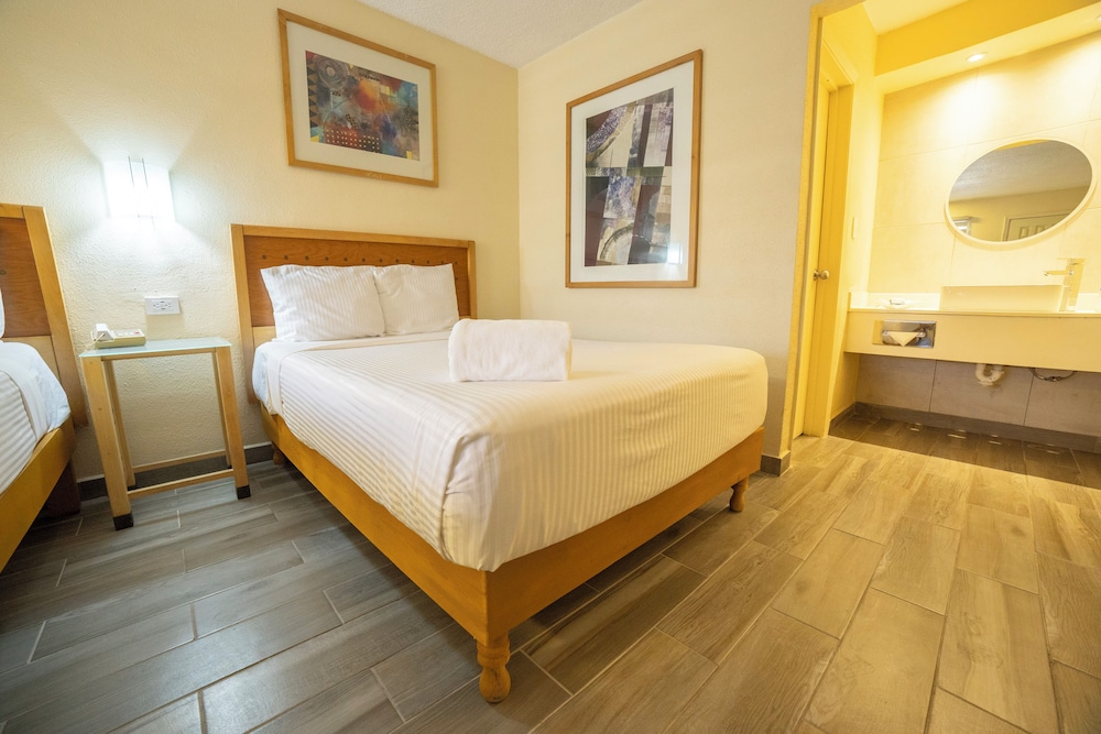 Colonial Doble, Internal View photo 3