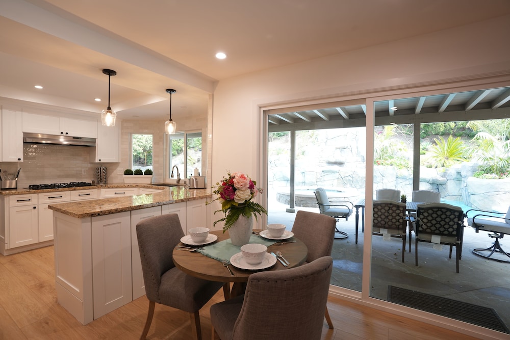 House, Multiple Beds, Pool Access, Pool View (Destination #50) photo 2