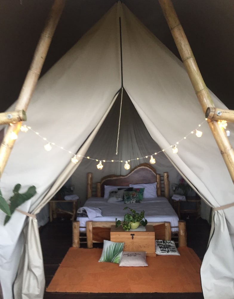 Luxury Tent, 1 King Bed photo 2