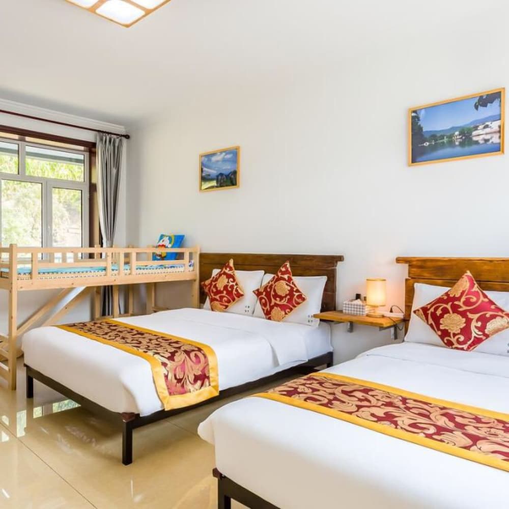 Family Room, 2 Double Beds photo 1