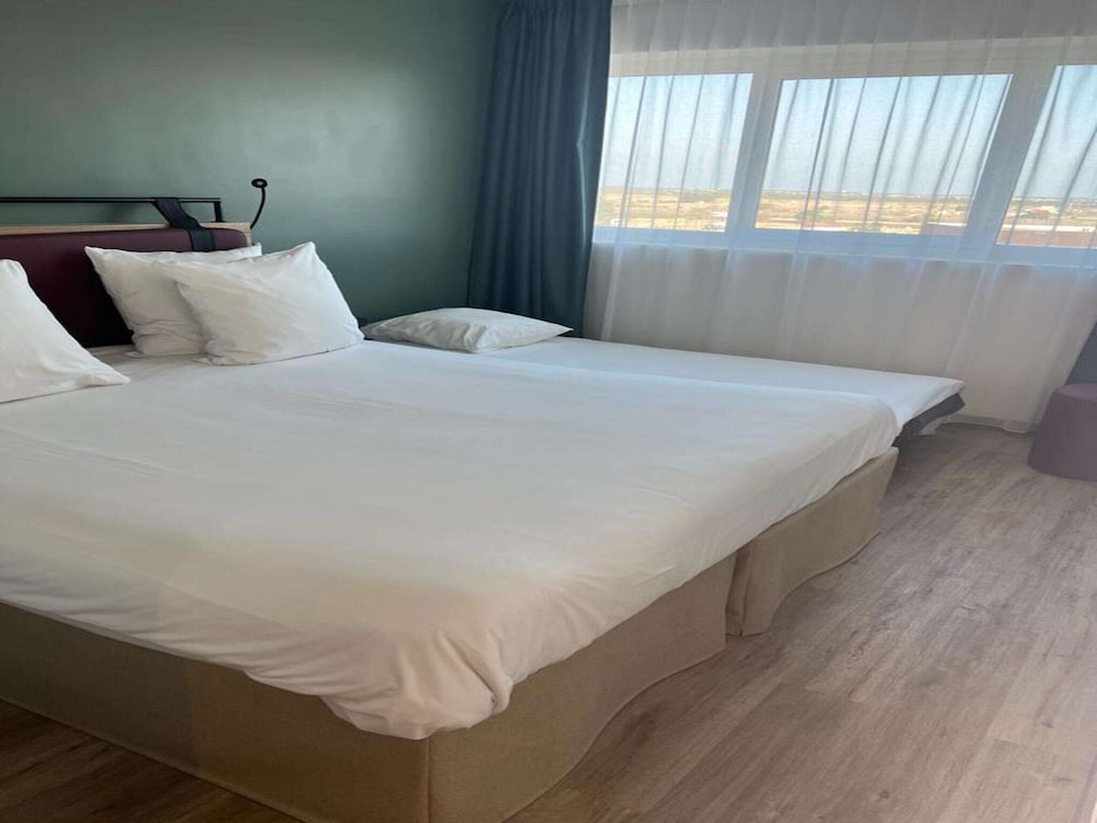 Standard Room, Multiple Beds photo 2