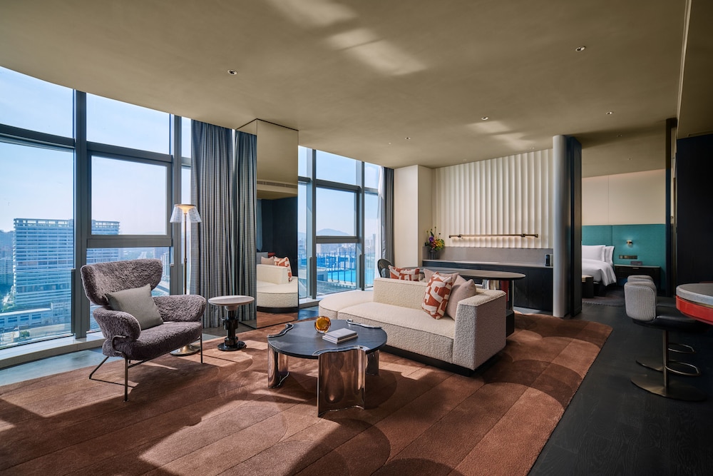 Suite, 1 Bedroom (Living and Dining Area)