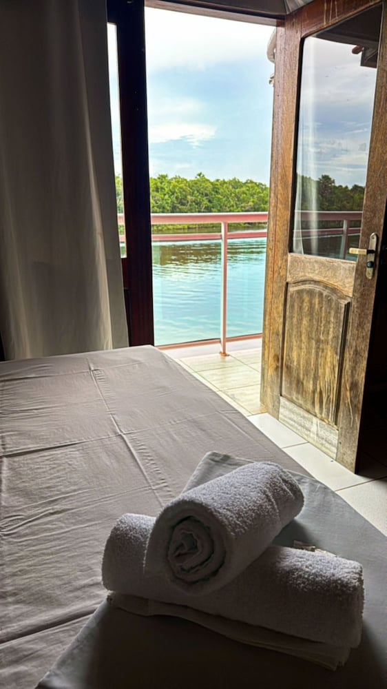 Standard Triple Room, River View photo 1