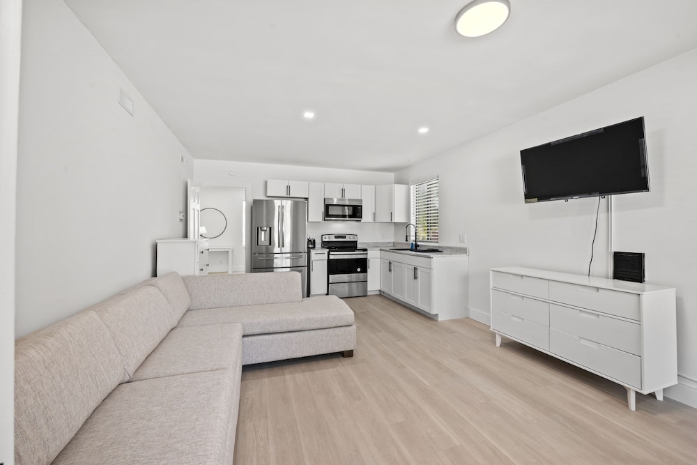 Suite, 1 King Bed