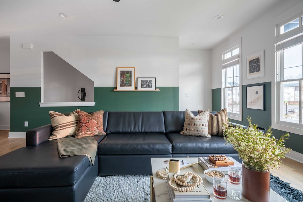 Apartment (Multiple Bedrooms)