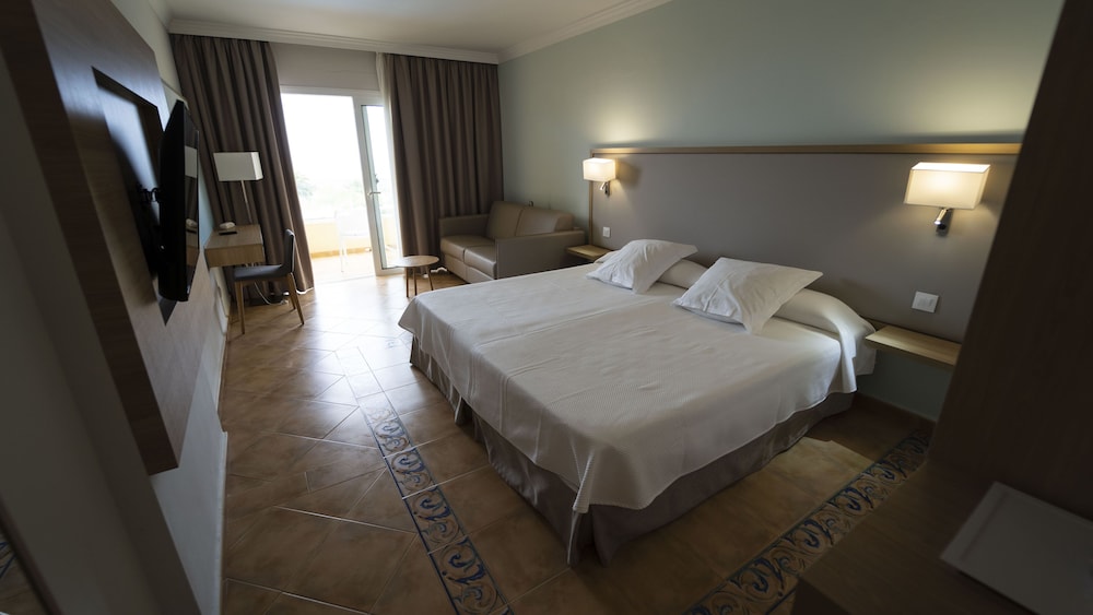 Double Room, Sea View - Photo 5