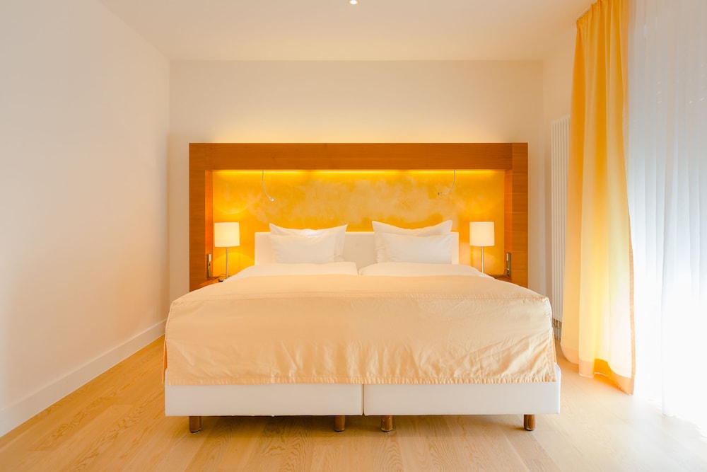 Superior Suite (Street view) - Photo 6