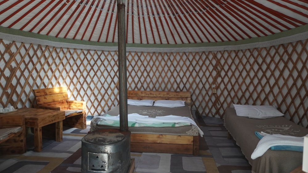 Traditional Cabin photo 1