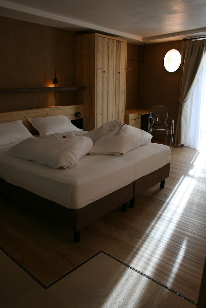 Deluxe Room (Grand) photo 2