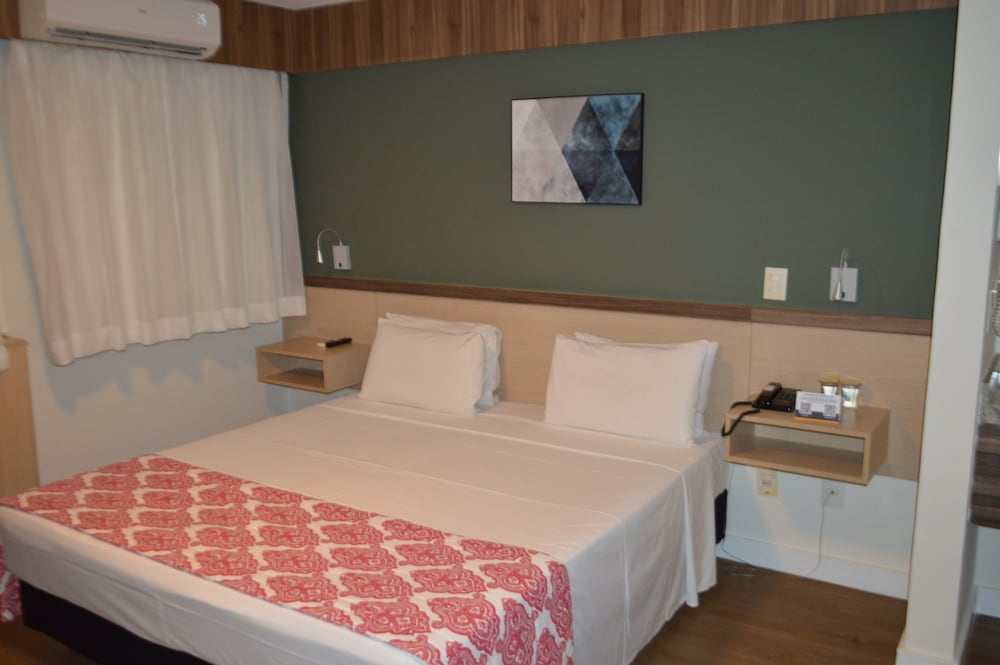 Deluxe Double Room, 1 Queen Bed - Photo 4