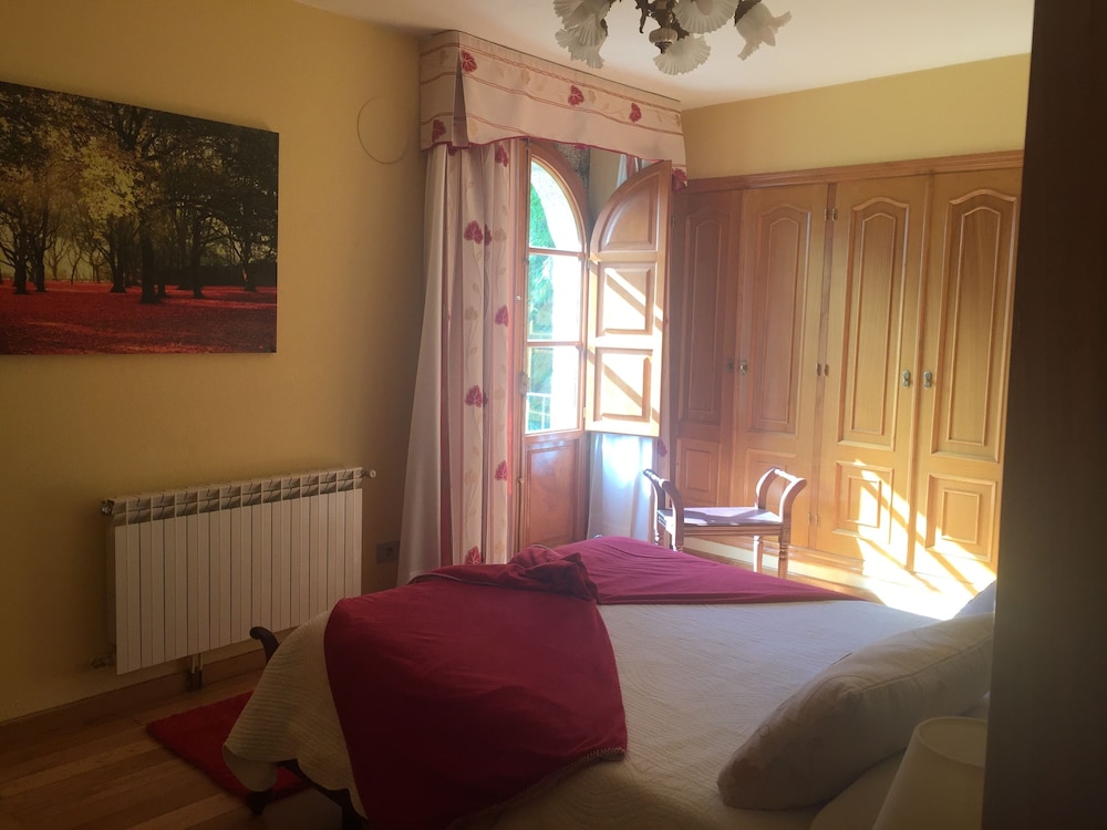 Double or Twin Room photo 3