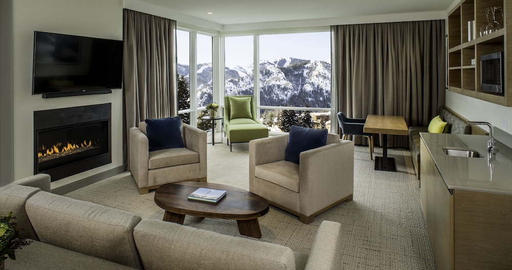 Limelight Suite photo 1