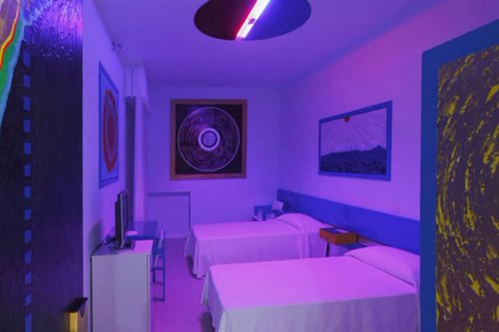 Deluxe Triple Room photo 1