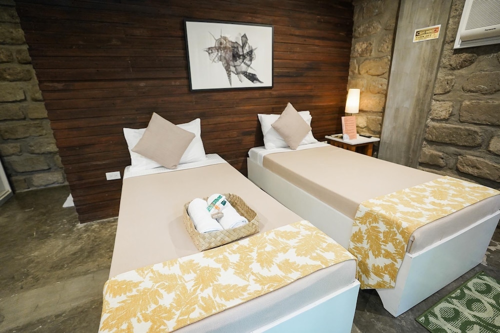 Twin Room - Photo 3